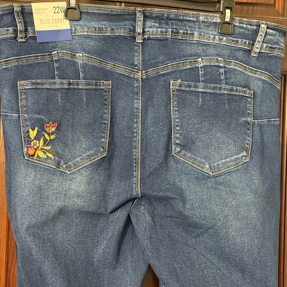 Blue Savy Floral Embroidered Bootcut High Rise Jeans-BOHO Size:22W - Picture 6 of 7